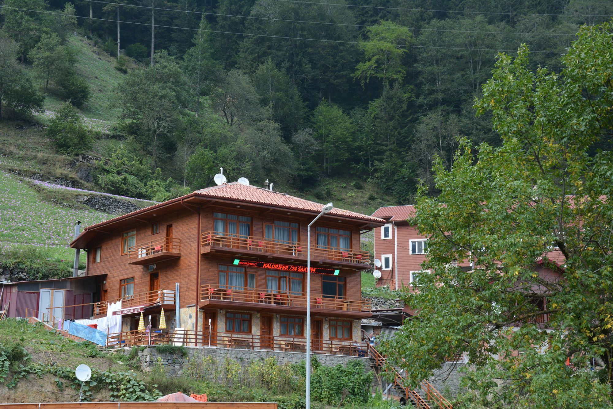 Jabal Uzungol Otel Exteriér fotografie